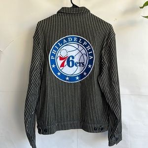 Philadelphia 76ers Embroidered Denim Jacket Size M Black White Pinstripe Stretch